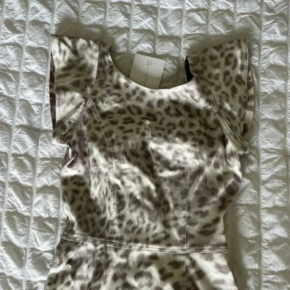 Alexis metallic leopard ruffle midi dress - Picture 4 of 11